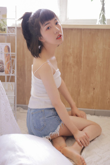 女子小便图